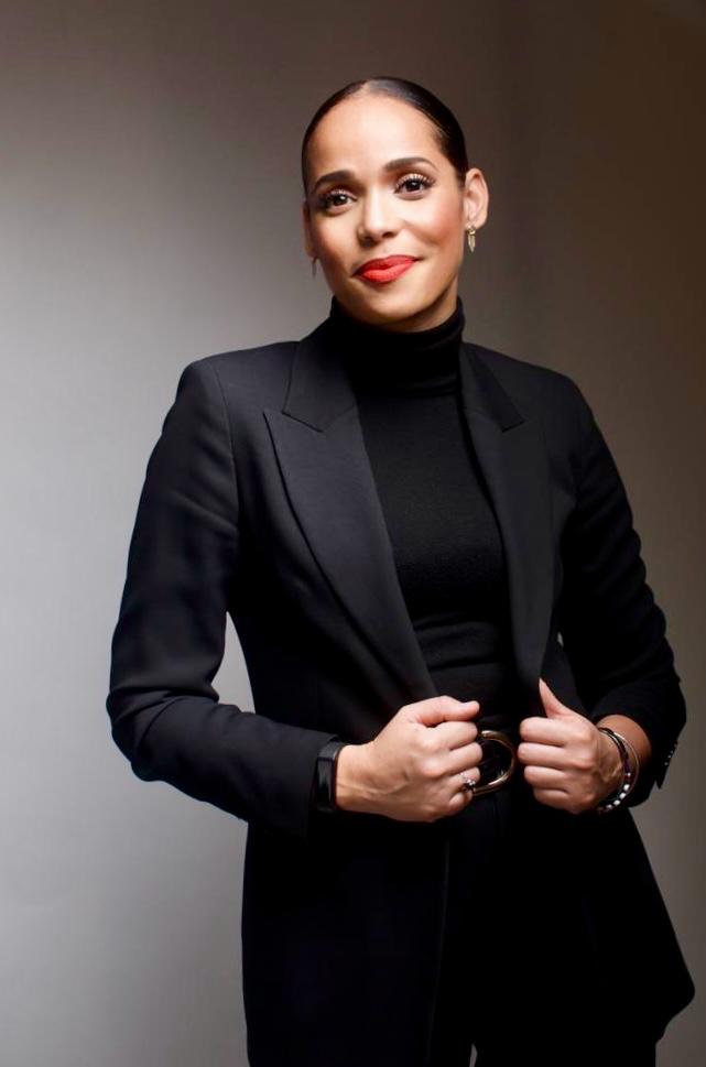 Joelma Freire, founder of Glow Advisory, international health insurance broker in Geneva